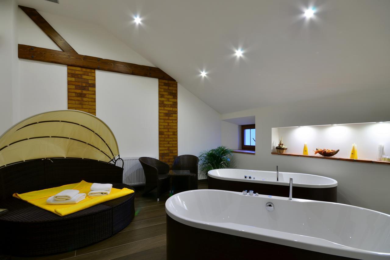 Hotel Maly Pivovar Klaster Hradiste nad Jizerou Экстерьер фото
