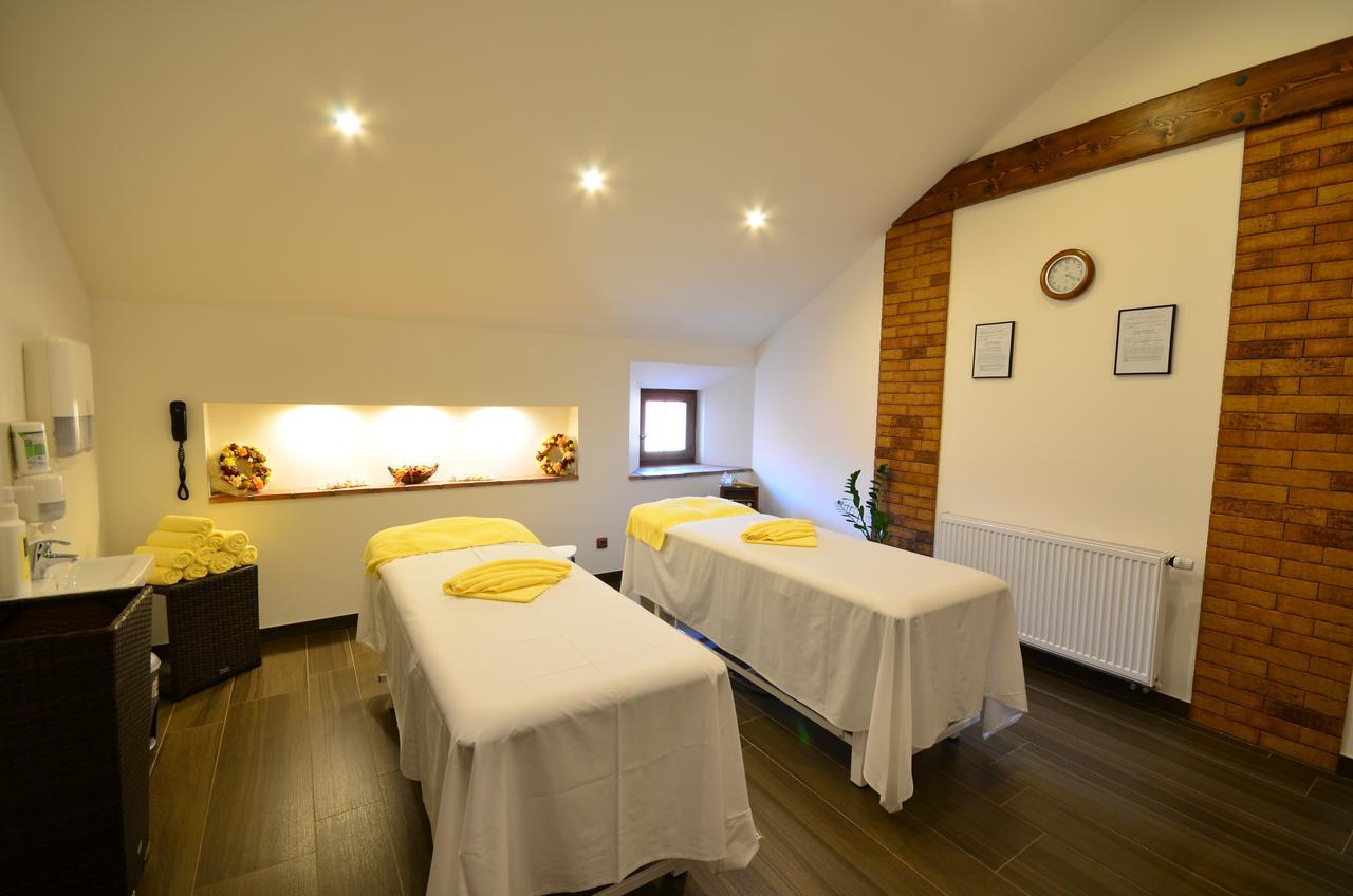 Hotel Maly Pivovar Klaster Hradiste nad Jizerou Экстерьер фото